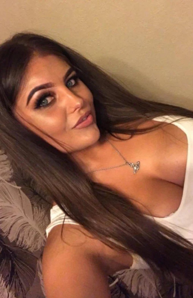 Busty UK Hot Chav #XEDqqLXm