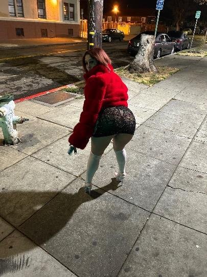 21 year old sexy bust escort in Oakland, Berkeley, &Surrounding Areas #KmuRHTSA